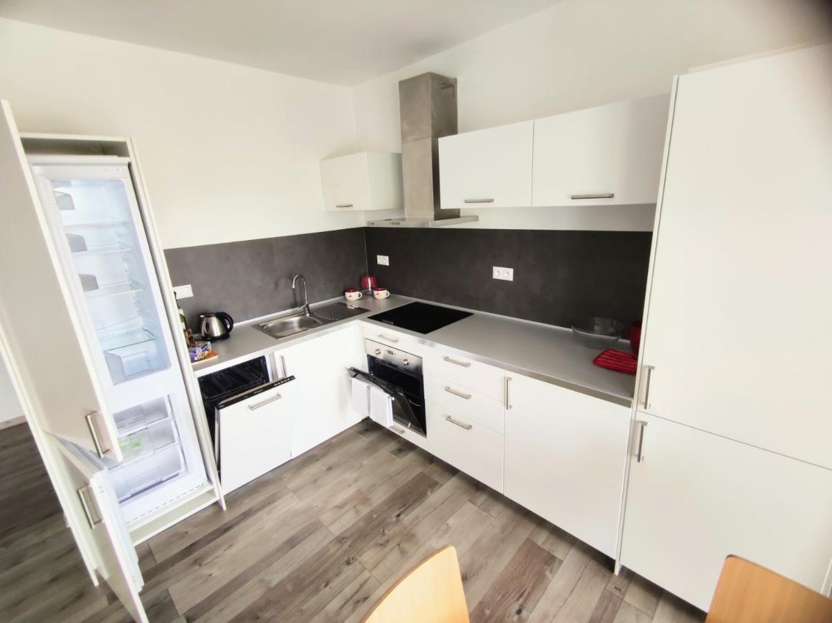 Comfort Apartment For 6 & Loggia & Free Parking Zilina Bagian luar foto