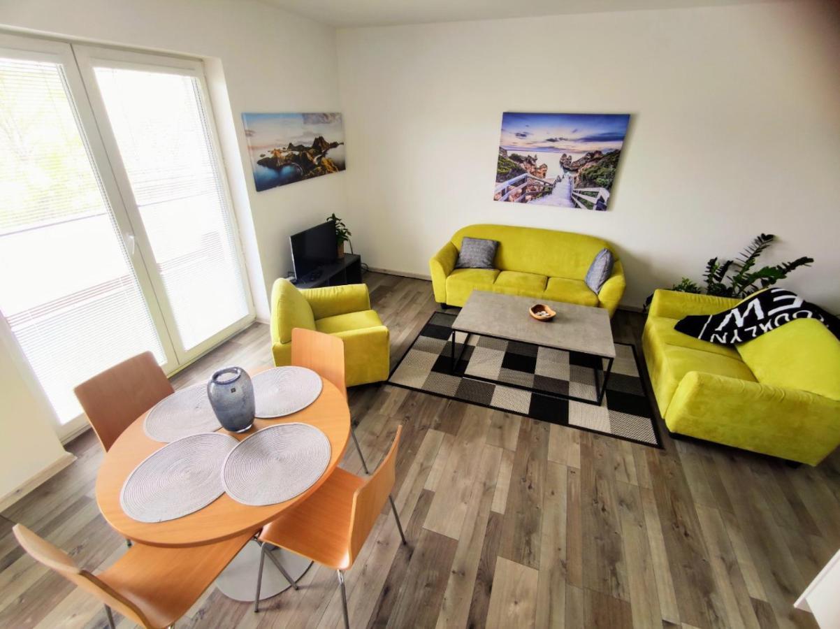 Comfort Apartment For 6 & Loggia & Free Parking Zilina Bagian luar foto