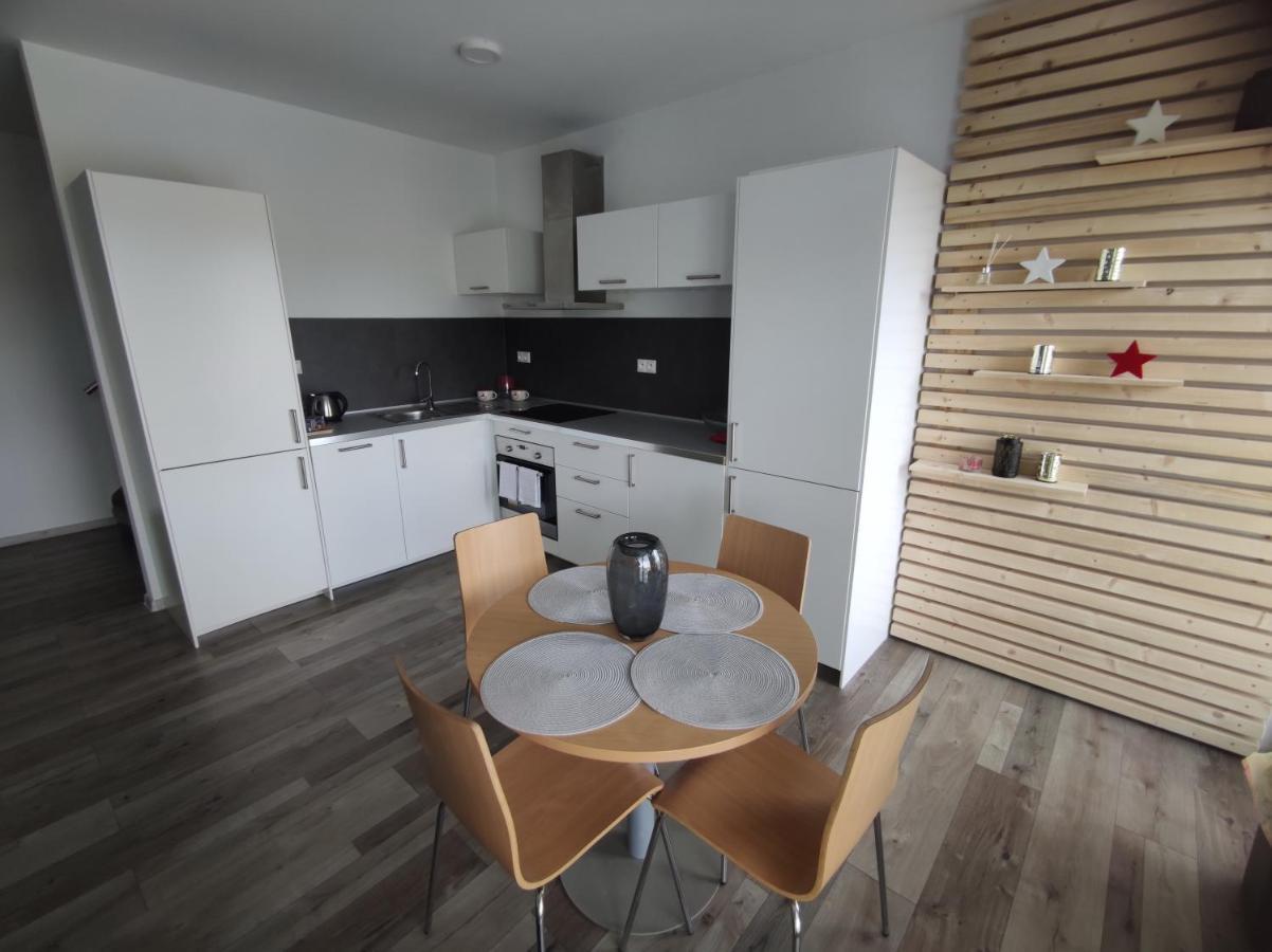 Comfort Apartment For 6 & Loggia & Free Parking Zilina Bagian luar foto